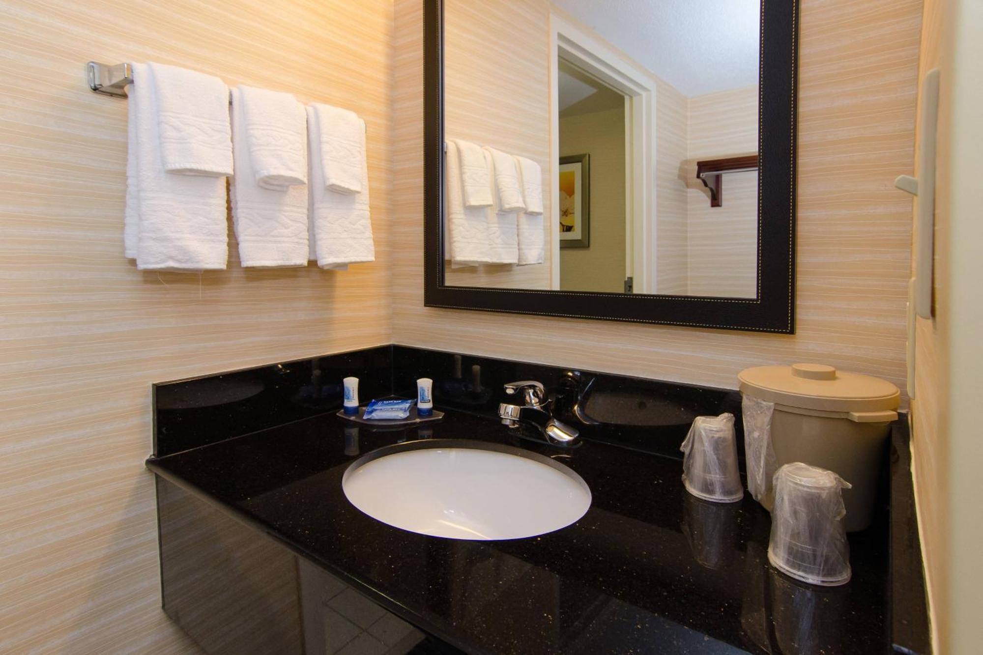 Fairfield Inn Hartsville Bagian luar foto